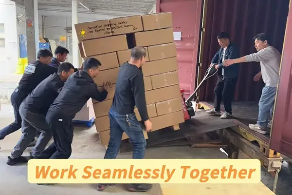 Încărcare eficientă — Un container de 40 HQ de cutii de hârtie pentru îngrijirea pielii